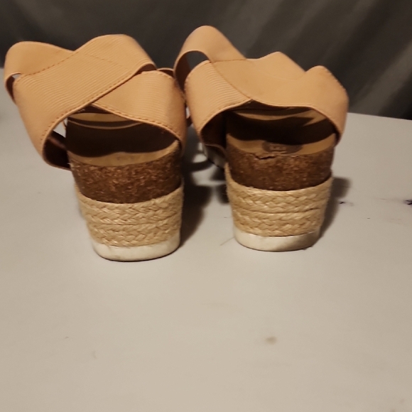 Report Tan Espadrille Shoes with Elastic Straps - Picture 5 of 7